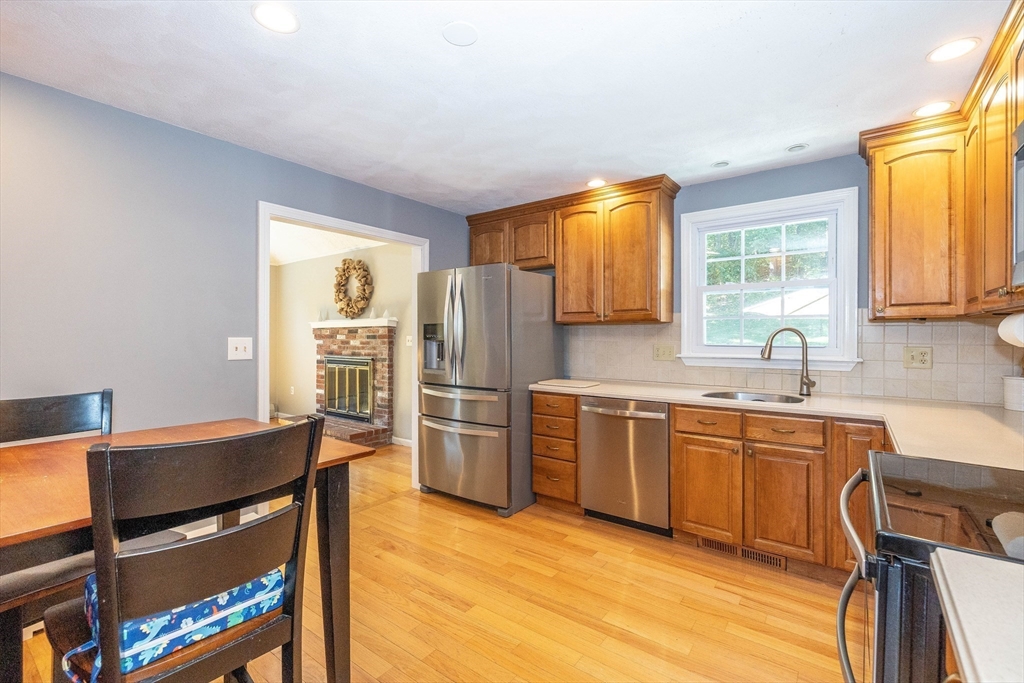 102 A Nashua Road Pepperell, MA 01463 - Photo 6 of 42
