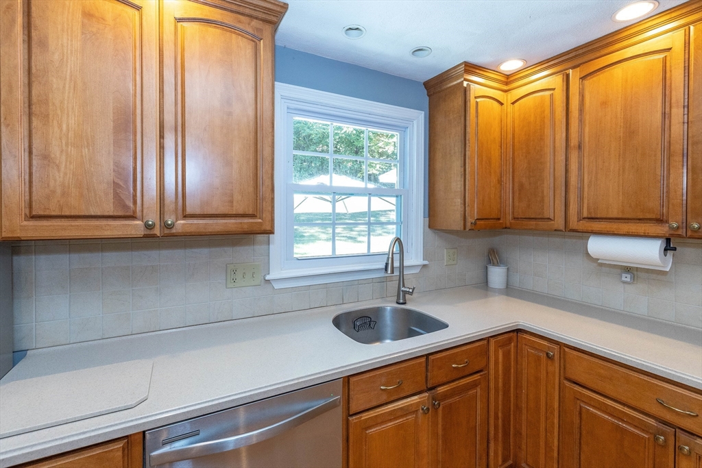 102 A Nashua Road Pepperell, MA 01463 - Photo 8 of 42