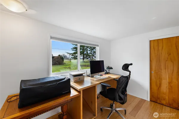 $600,000 | 16005 Laconner Whitney Road, La Conner, WA 98257