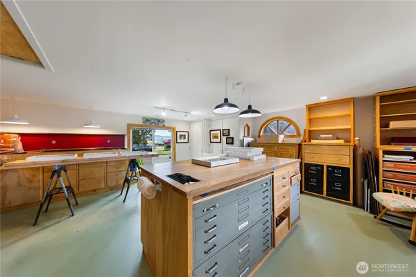 $600,000 | 16005 Laconner Whitney Road, La Conner, WA 98257