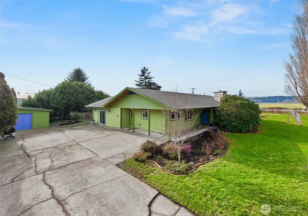 $600,000 | 16005 Laconner Whitney Road, La Conner, WA 98257