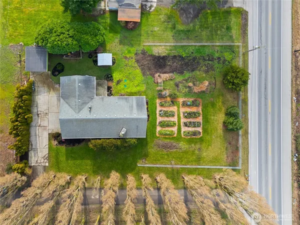 $600,000 | 16005 Laconner Whitney Road, La Conner, WA 98257