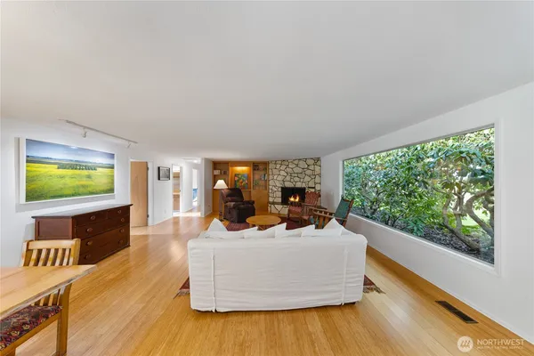 $600,000 | 16005 Laconner Whitney Road, La Conner, WA 98257