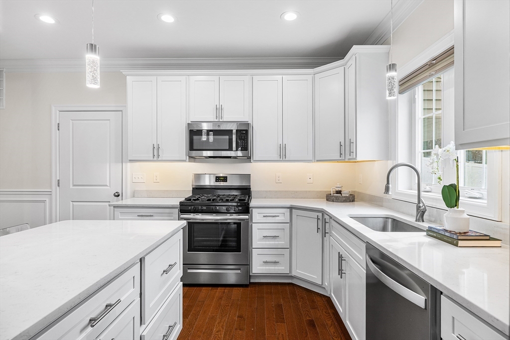 7 Alan R Gerrish Drive, Unit 7 Woburn, MA 01801 - Photo 5 of 40