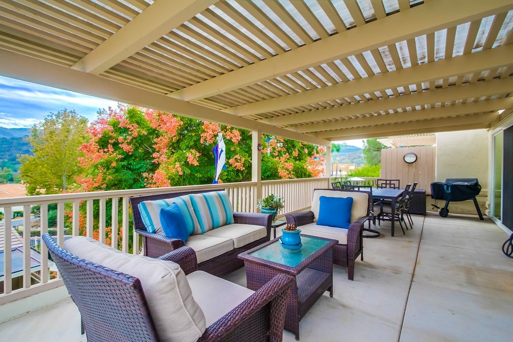 8920 Circle R View Lane Escondido, CA 92026 - Photo 3 of 25
