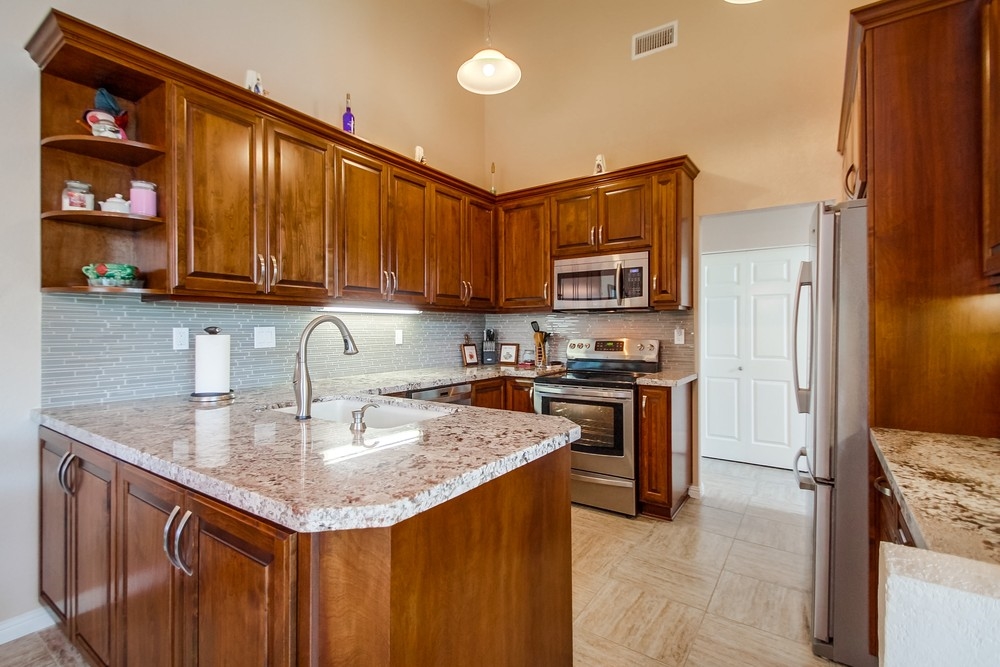 8920 Circle R View Lane Escondido, CA 92026 - Photo 5 of 25