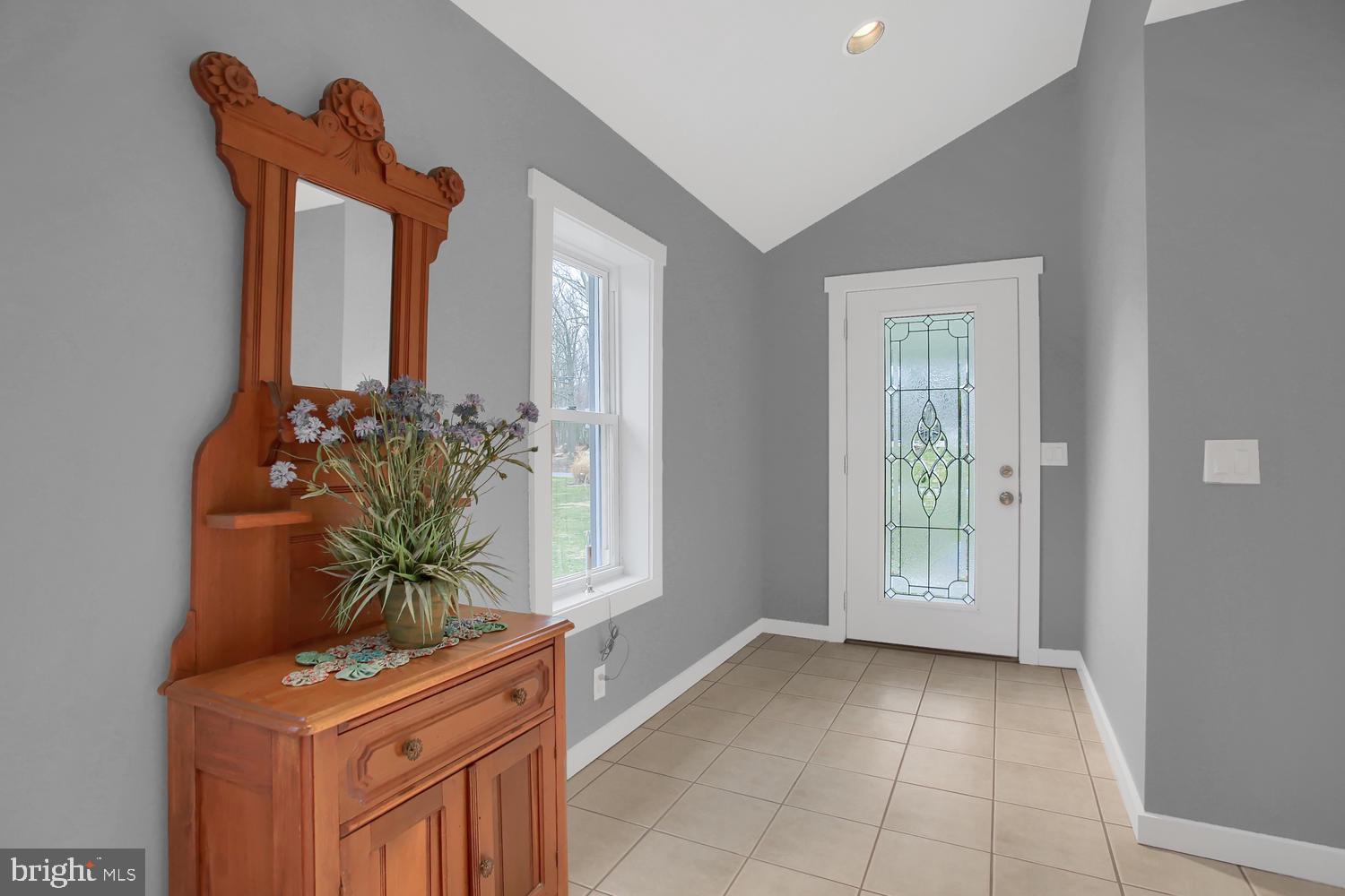 534 Mountain Road Boiling Springs, PA 17007 - Photo 5 of 34 Gallery Image 5