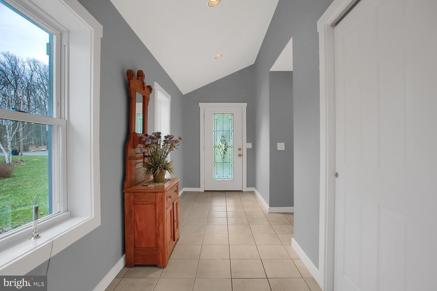 534 Mountain Road Boiling Springs, PA 17007 - Photo 6 of 34 Gallery Image 6