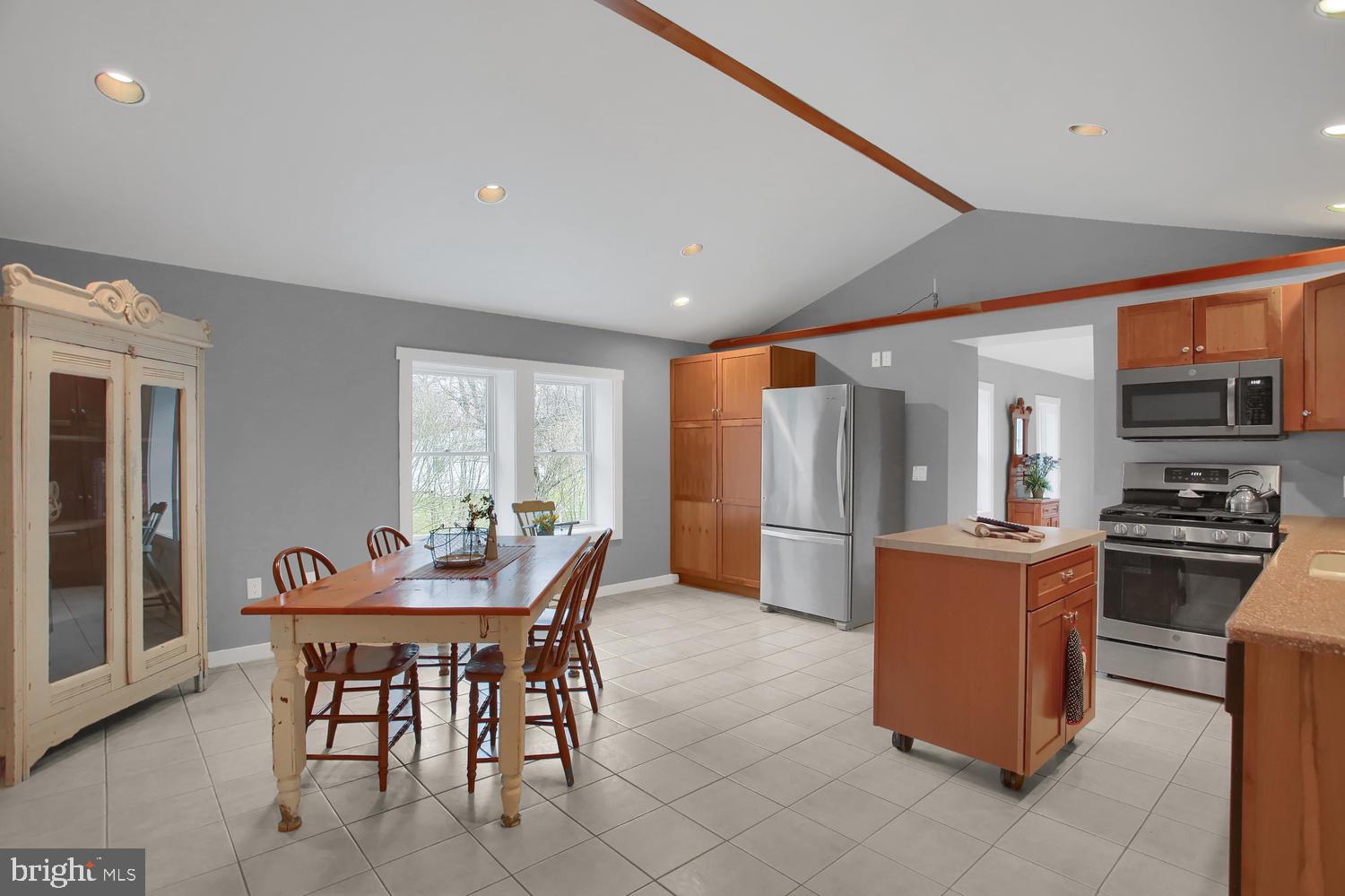 534 Mountain Road Boiling Springs, PA 17007 - Photo 7 of 34 Gallery Image 7