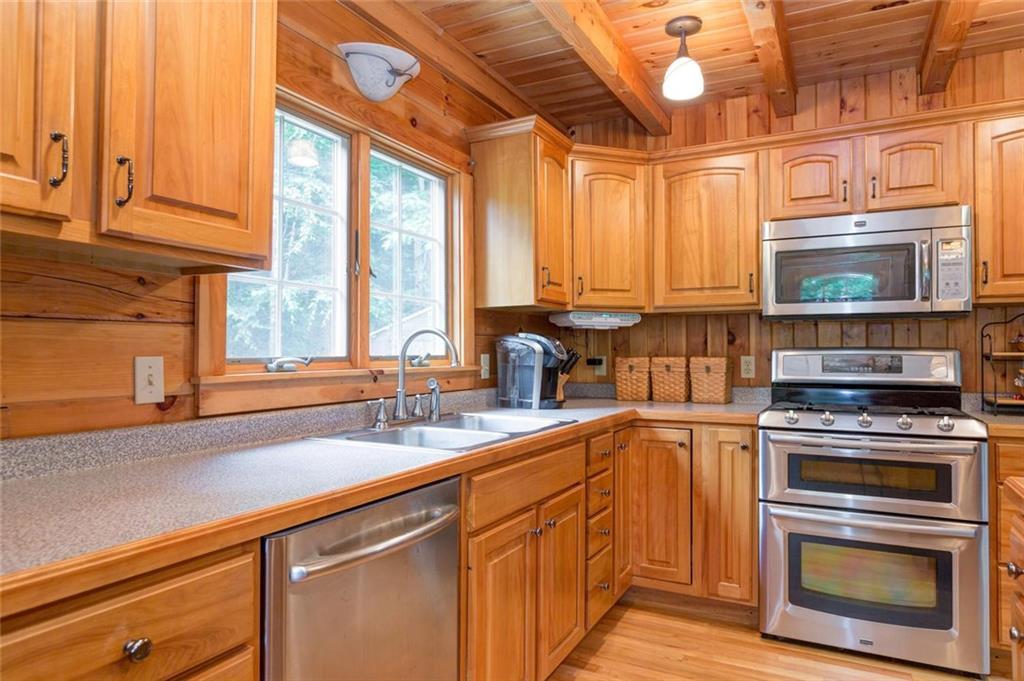 4 Running Brook Road Standish, ME 04084 - Photo 9 of 30 Kitchen