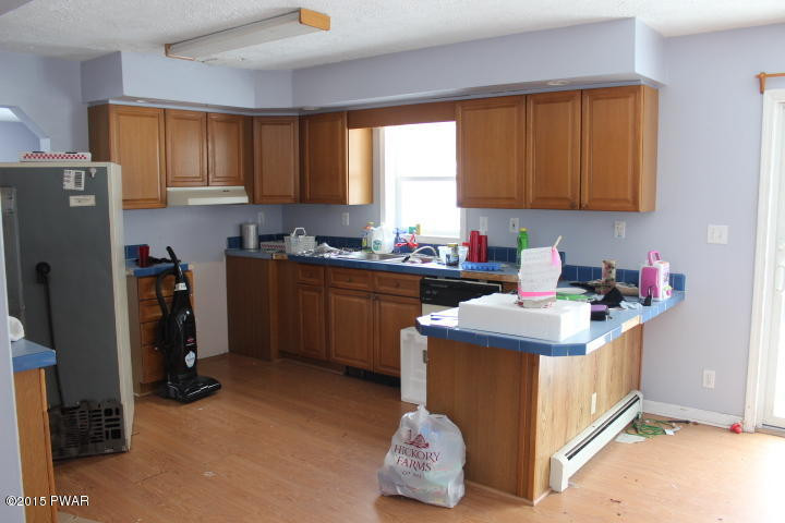 704 Keystone Road Lake Ariel, PA 18436 - Photo 5 of 23 Gallery Image 5