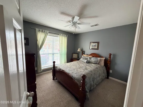 $299,900 | 112 Forked Creek Parkway, Hernando, MS 38632