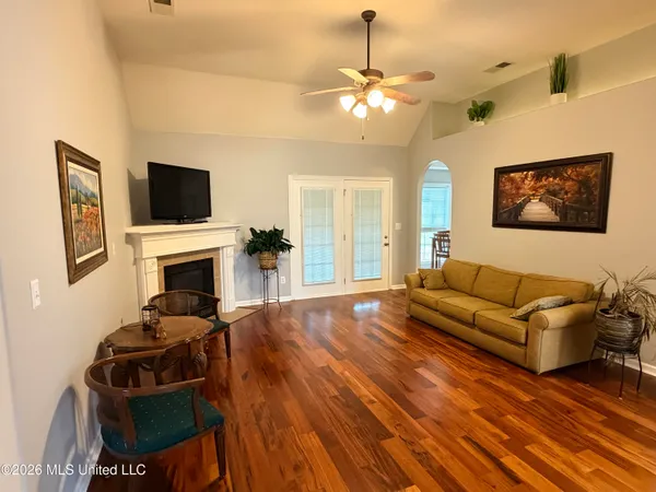 $299,900 | 112 Forked Creek Parkway, Hernando, MS 38632