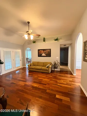 $299,900 | 112 Forked Creek Parkway, Hernando, MS 38632