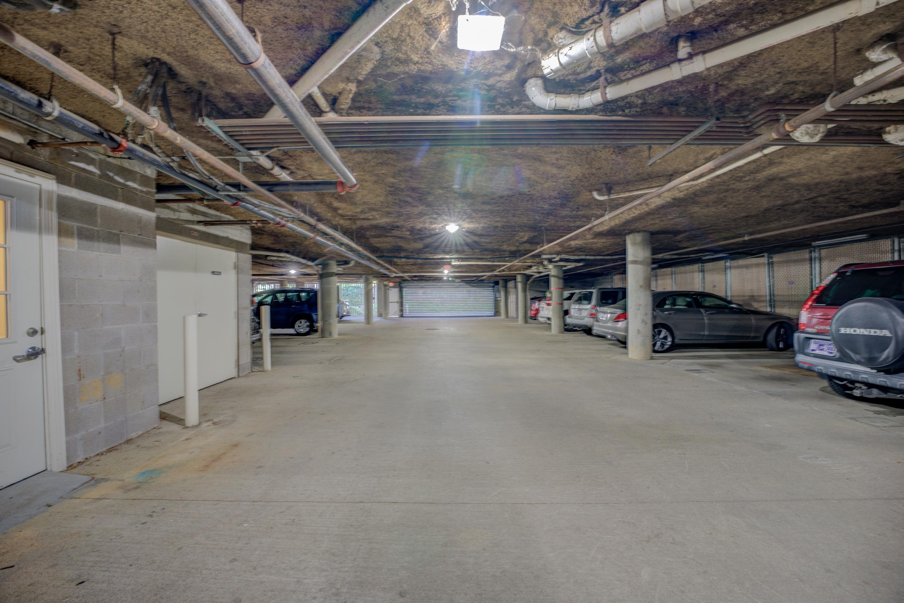 405 South Perkins Road, Unit 450 Memphis, TN 38117 - Photo 23 of 28 a view of parking area