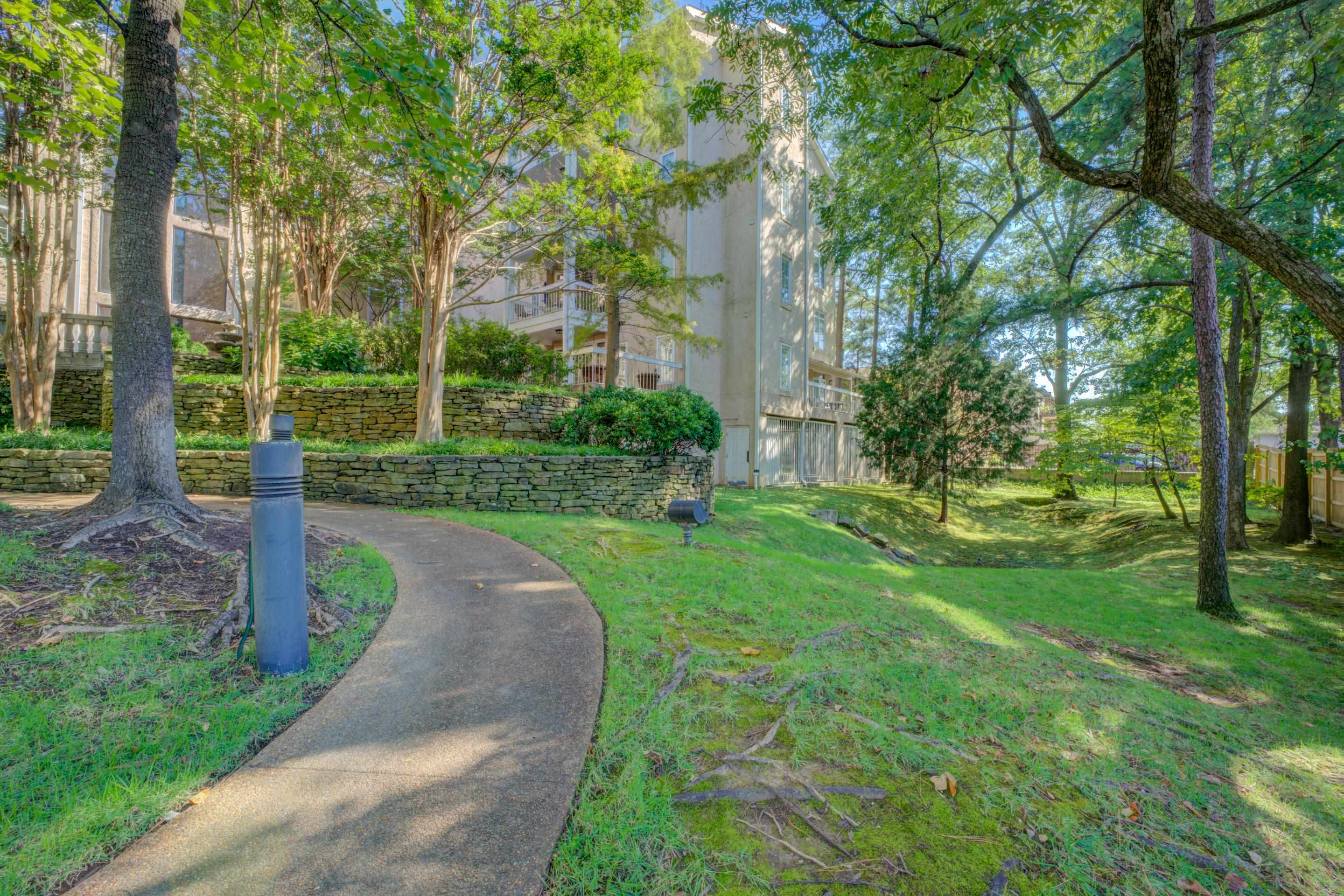 405 South Perkins Road, Unit 450 Memphis, TN 38117 - Photo 25 of 28 a view of a park with large trees