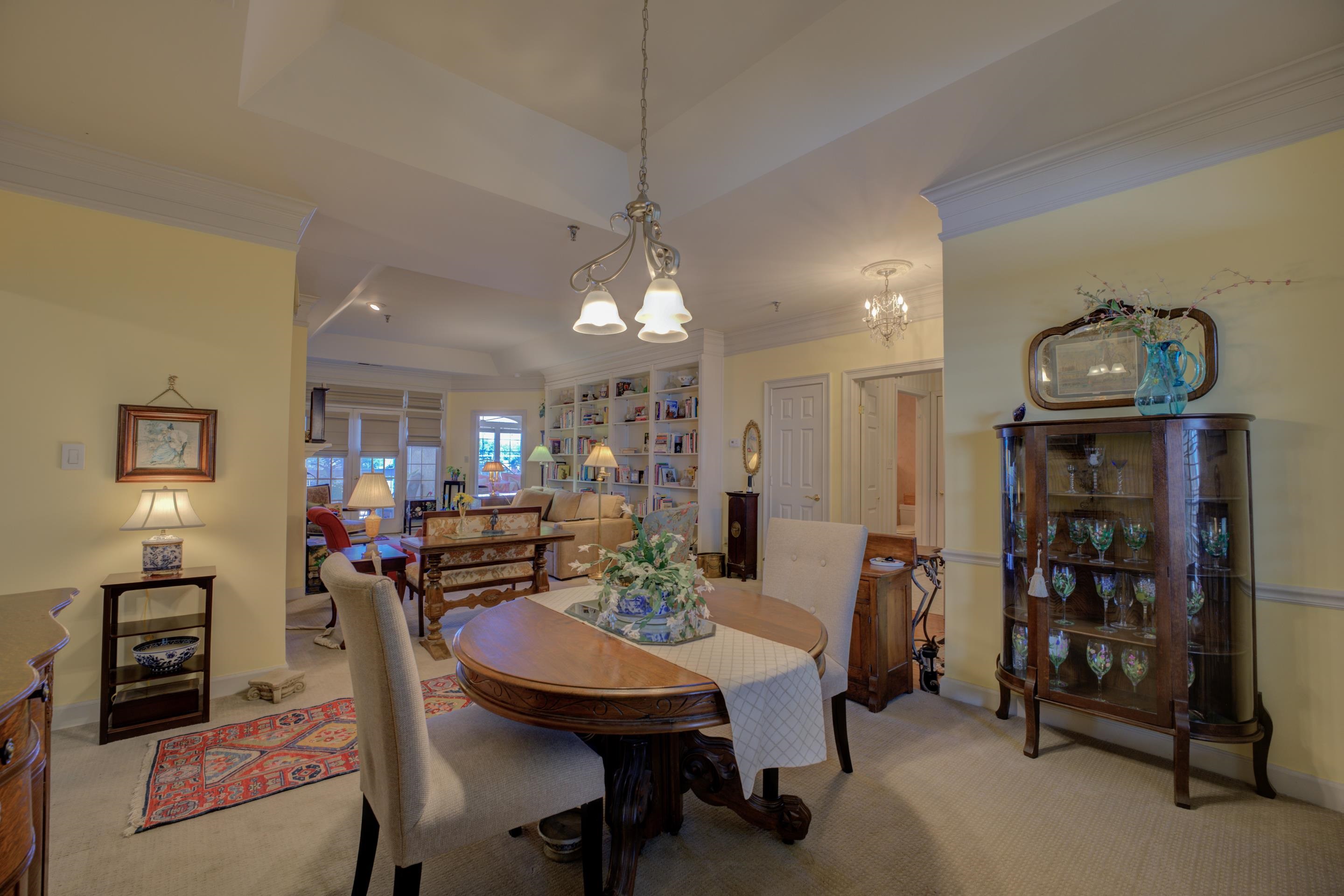 405 South Perkins Road, Unit 450 Memphis, TN 38117 - Photo 3 of 28 a view of a dining room with furniture