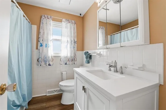 $280,000 | 205 West Olive Street, Raymore, MO 64083