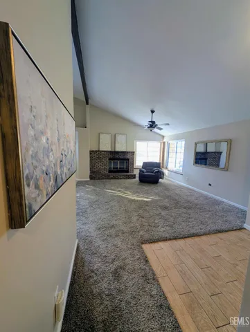 a view of entryway and kitchen