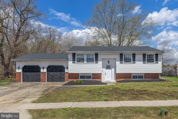 $399,900 | 185 Ward Lane, Williamstown, NJ 08094