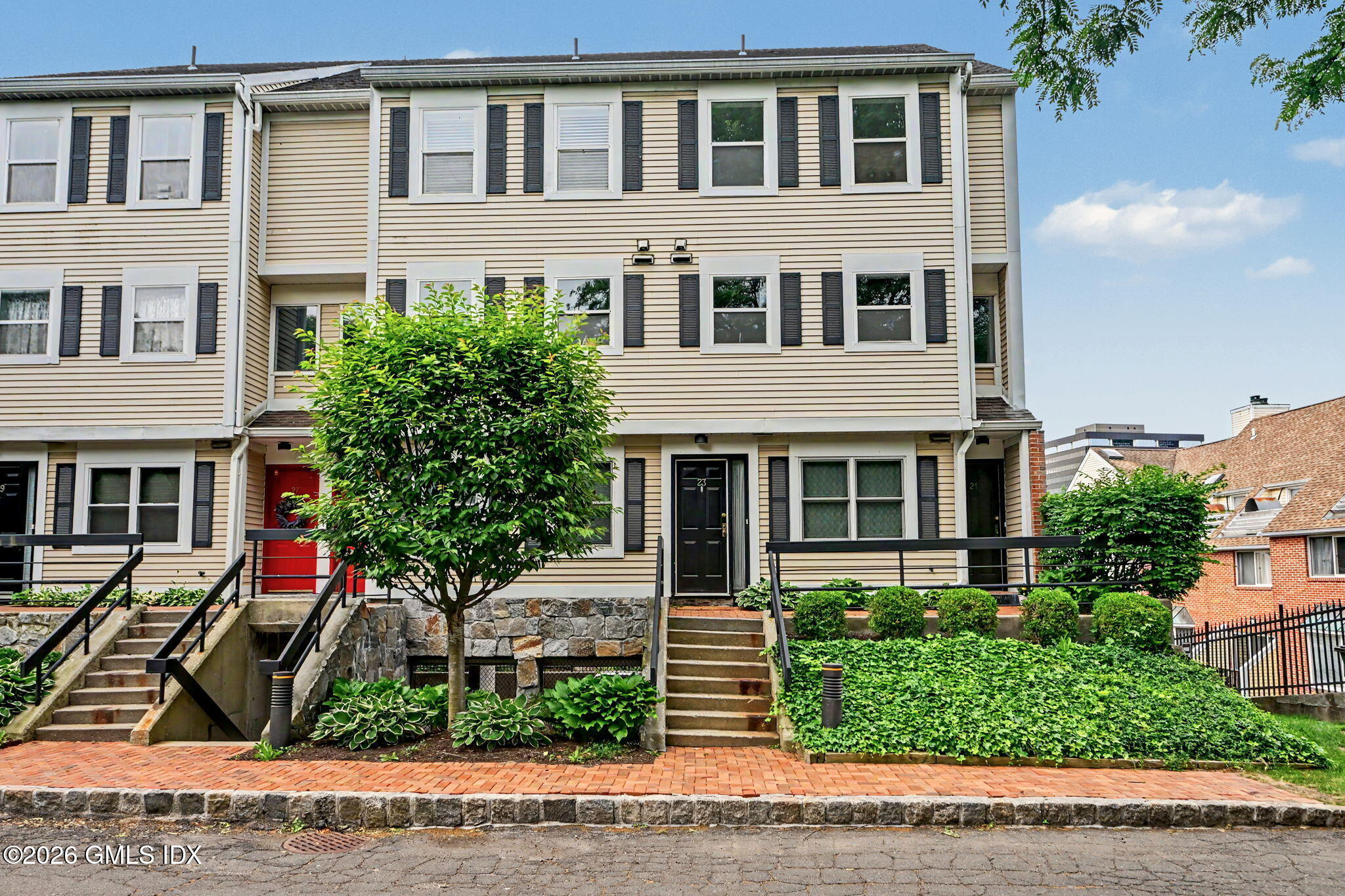 21 Highland Road, Unit 21 Stamford, CT 06901 - Photo 1 of 19 Front Entrance