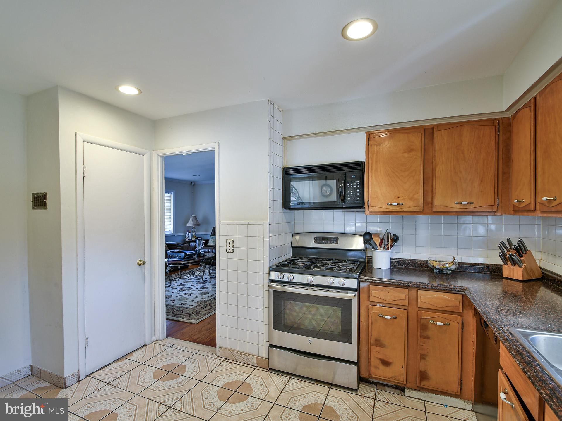 6601 Cipriano Road Lanham, MD 20706 - Photo 7 of 58