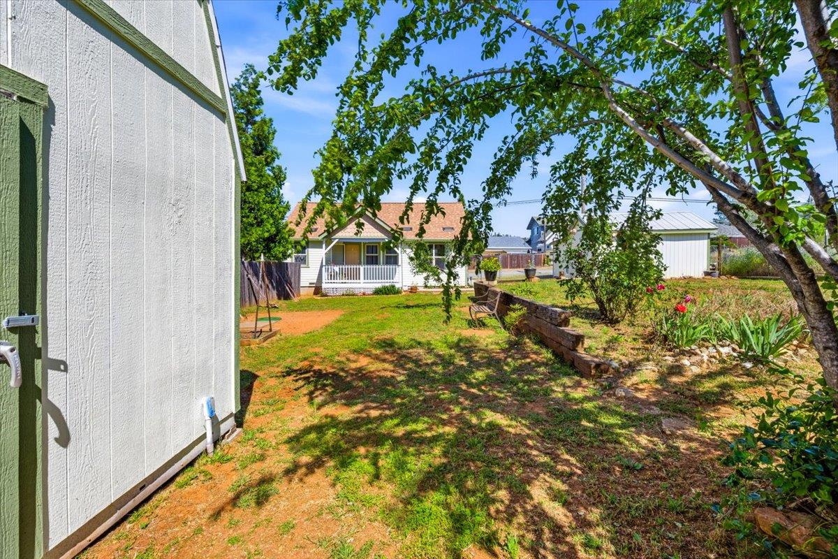 232 Upper Slate Creek Road Grass Valley, CA 95945 - Photo 35 of 48 a view of yard