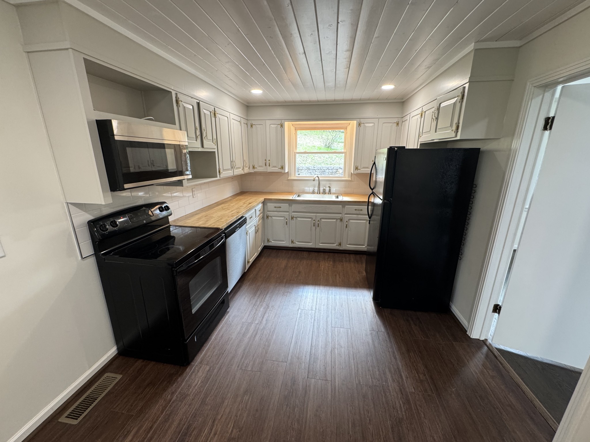 6443 Charlotte Rd Circle Nashville, TN 37209 - Photo 5 of 18