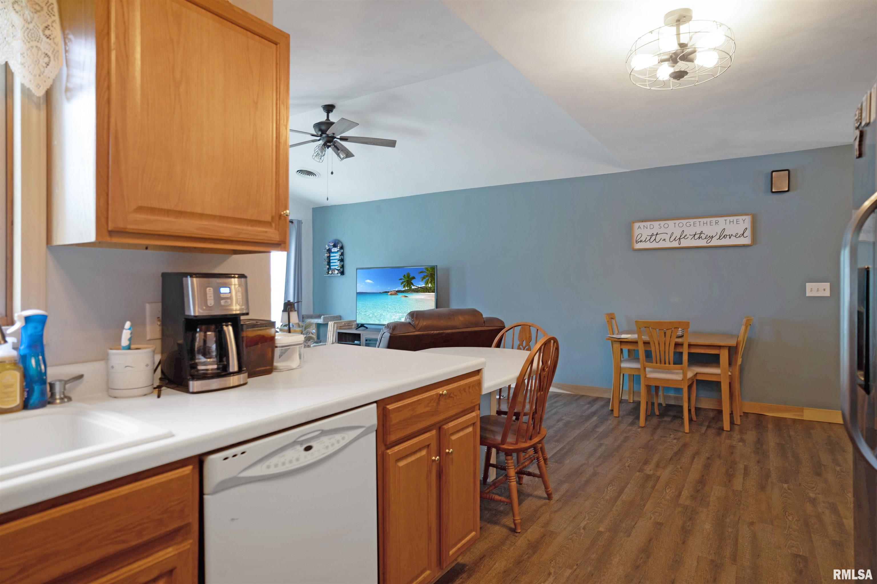 803 Harrington Road Henry, IL 61537 - Photo 8 of 26 Gallery Image 8