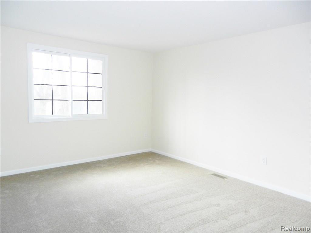 1813 North Kilburn Road Rochester, MI 48306 - Photo 31 of 33 Bedroom 2.JPG