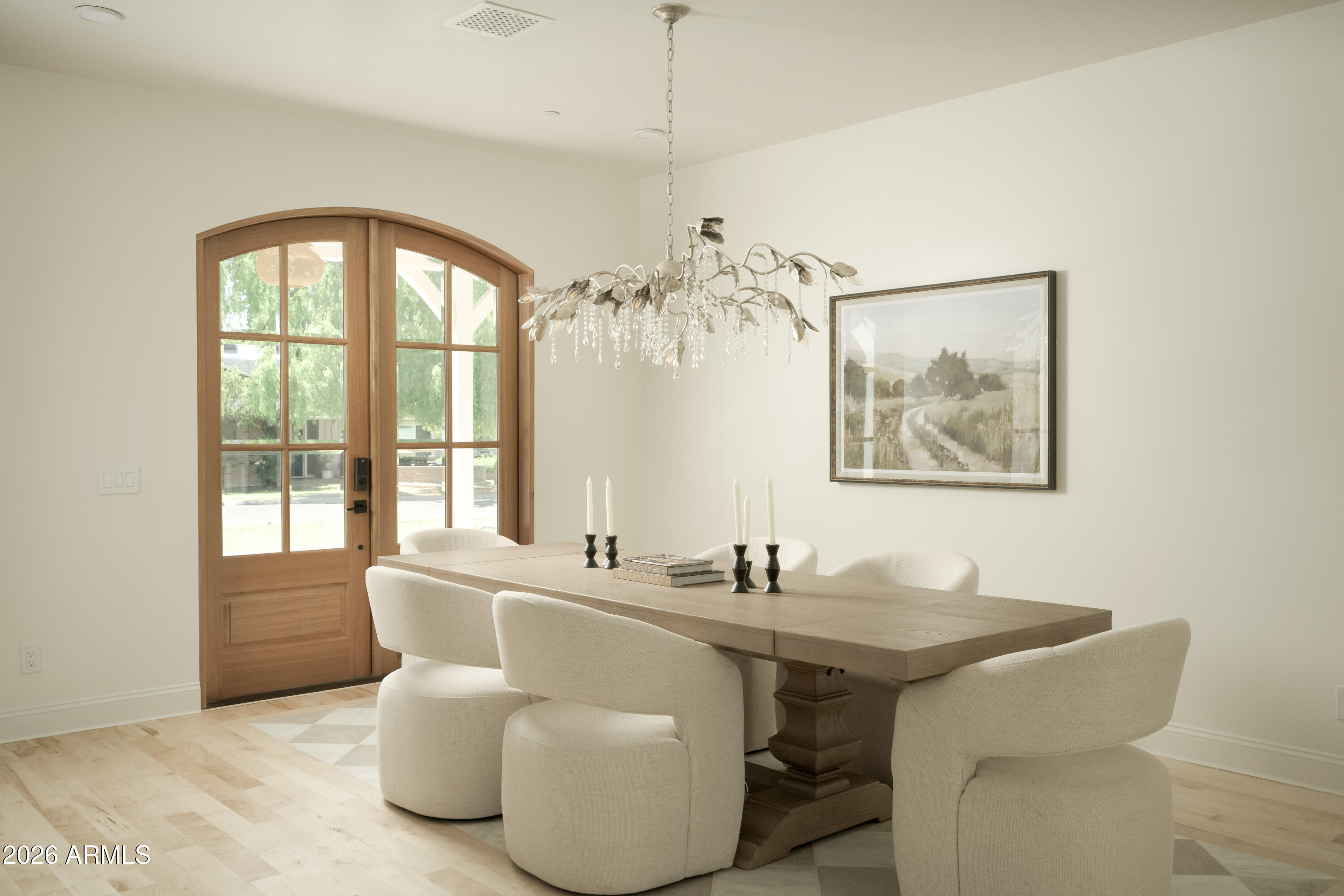 32 West Linger Lane Phoenix, AZ 85021 - Photo 8 of 56 Dining Room