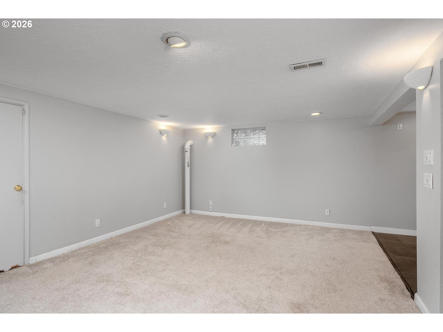 3825 Northeast 63rd Avenue Portland, OR 97213 - Photo 30 of 43 a view of an empty room