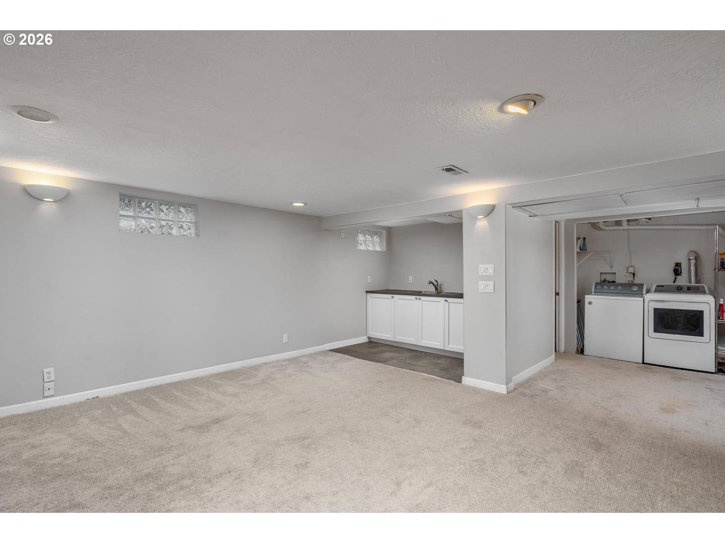 3825 Northeast 63rd Avenue Portland, OR 97213 - Photo 31 of 43 a view of an empty room