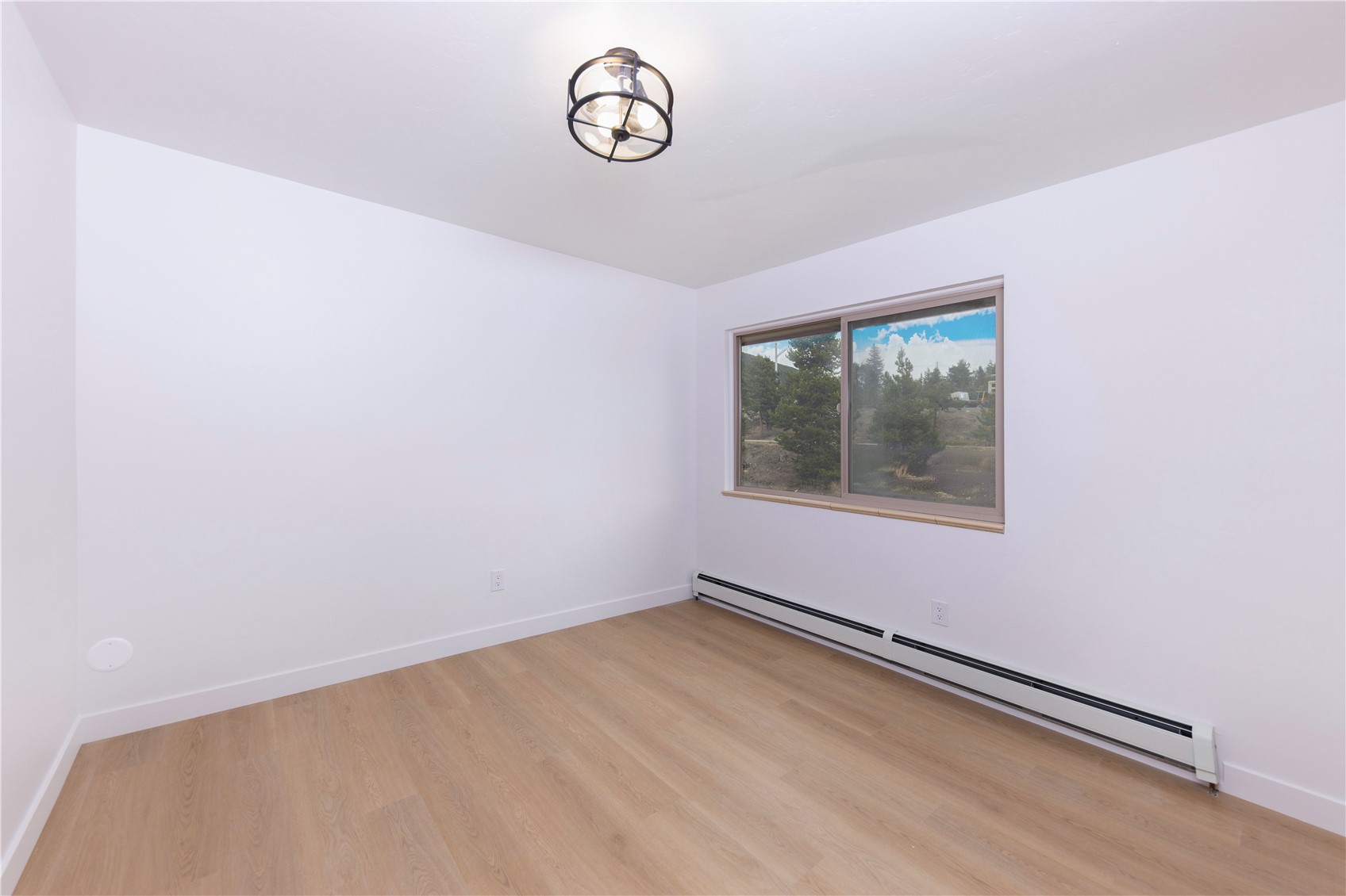 110 Evergreen Road, Unit 303 Dillon, CO 80435 - Photo 14 of 35 an empty room with a window