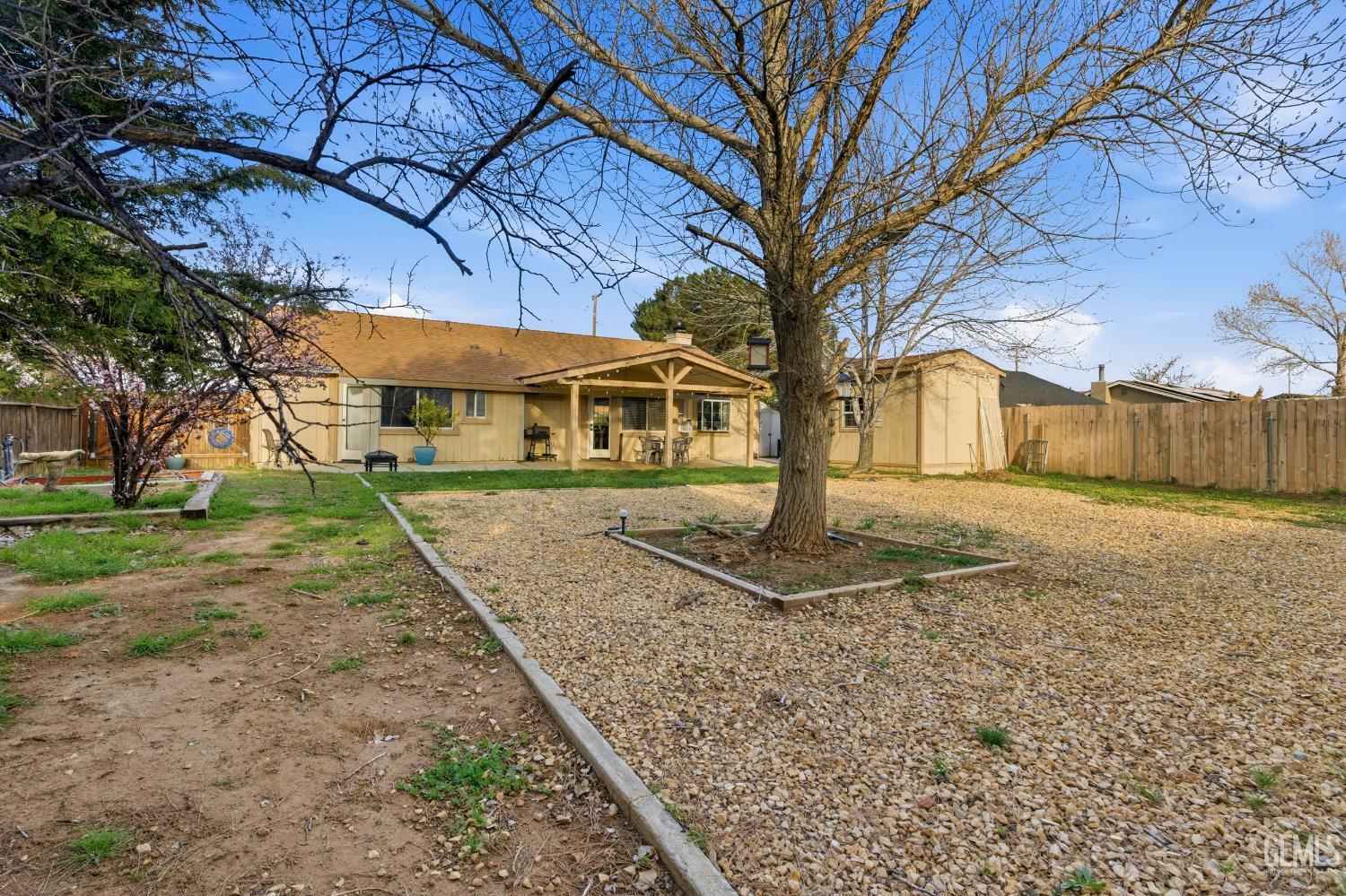 Undisclosed Address Tehachapi, CA 93561 - Photo 38 of 40 a front view of a house with a yard