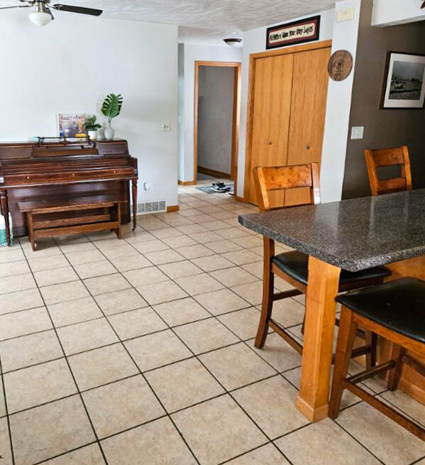 514 East Iowa Street Prairie du Chien, WI 53821 - Photo 4 of 18 Kitchen