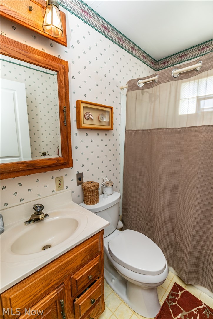 7401 Traymore Avenue Brooklyn, OH 44144 - Photo 17 of 33