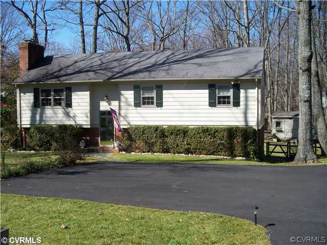 1606 Robindale Road North Chesterfield, VA 23235 - Photo 11 of 12 Exterior Front