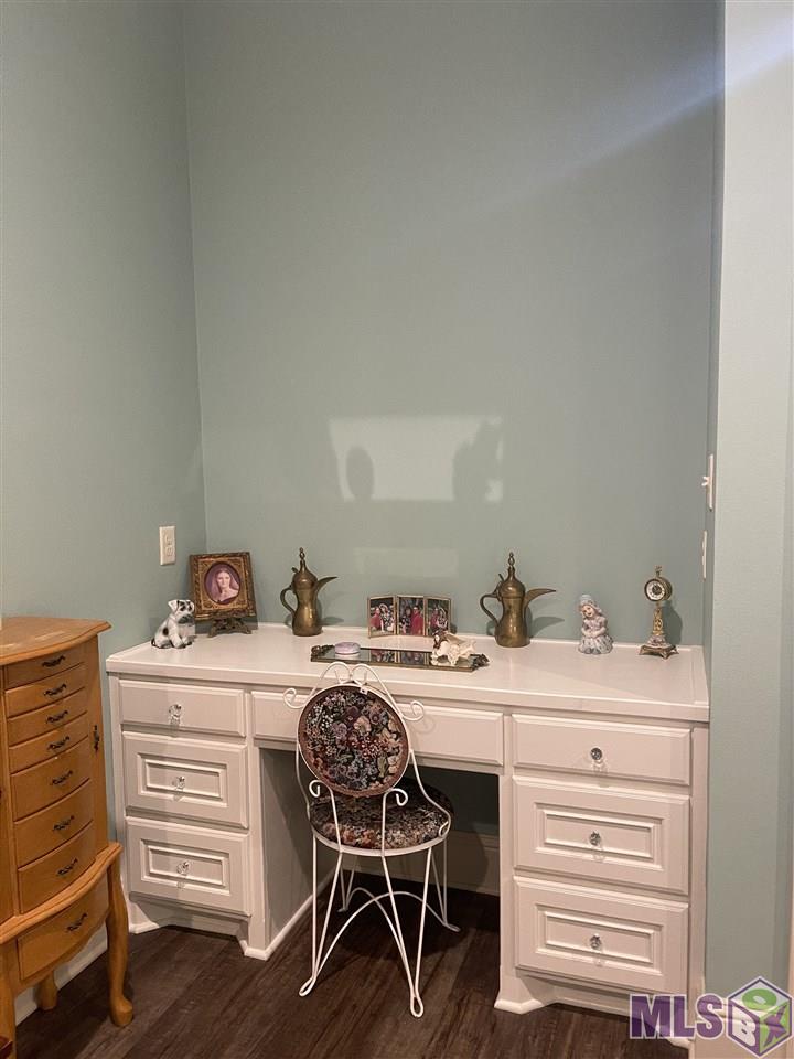 19398 Perrilloux Road Livingston, LA 70754 - Photo 16 of 39 Master Beddroom Vanity