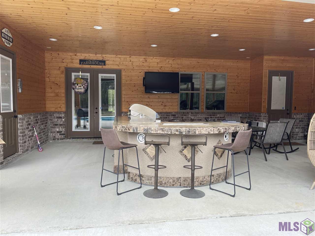 19398 Perrilloux Road Livingston, LA 70754 - Photo 39 of 39 Outdoor Kitchen and Bar