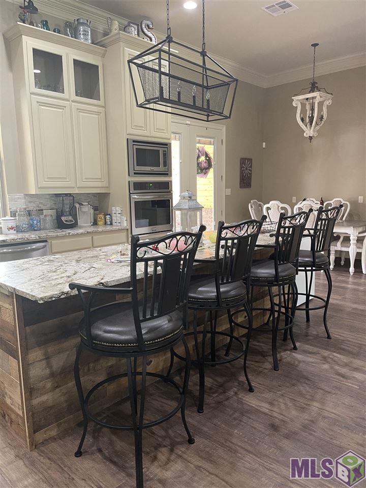 19398 Perrilloux Road Livingston, LA 70754 - Photo 10 of 39 Kitchen/Dining Room