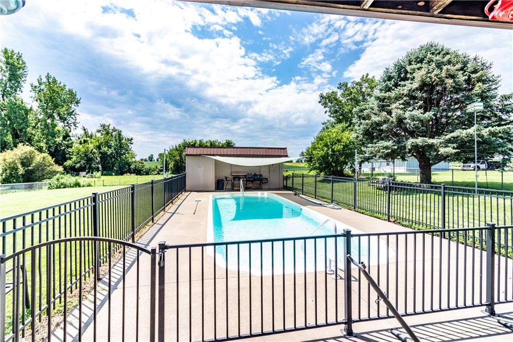 12064 Mike Road Lexington, MO 64067 - Photo 19 of 47
