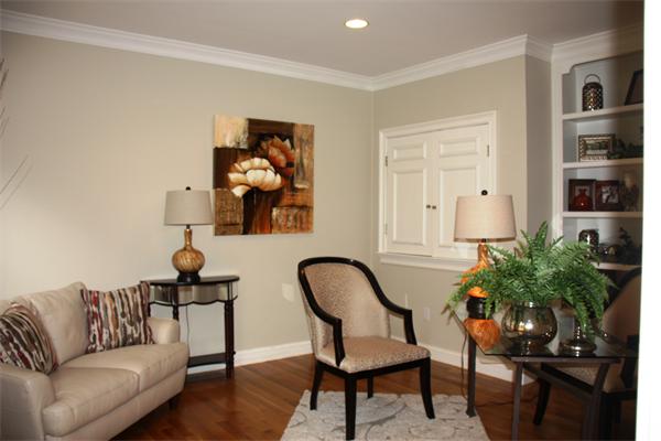 640 Chestnut Street Needham, MA 02492 - Photo 3 of 28 Gallery Image 3