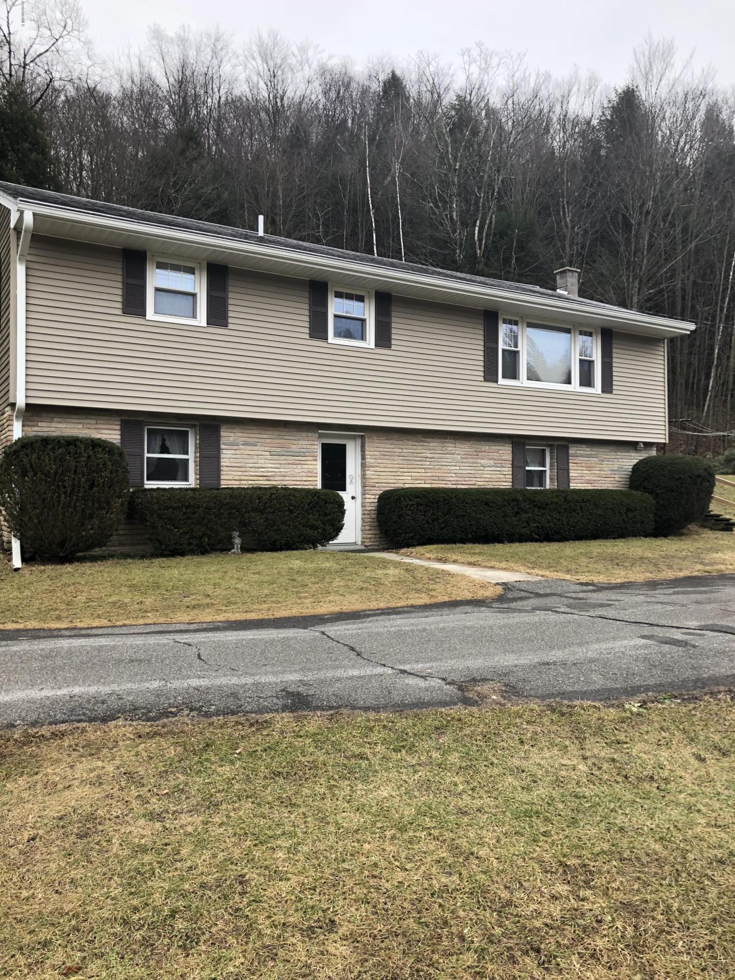 780 Reservoir Road North Adams, MA 01247 - Photo 3 of 43 IMG_8131