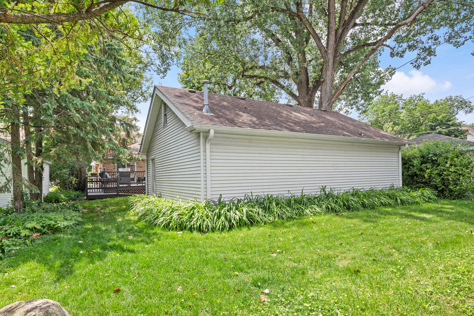 208 Parkview Road Riverside, IL 60546 - Photo 30 of 45