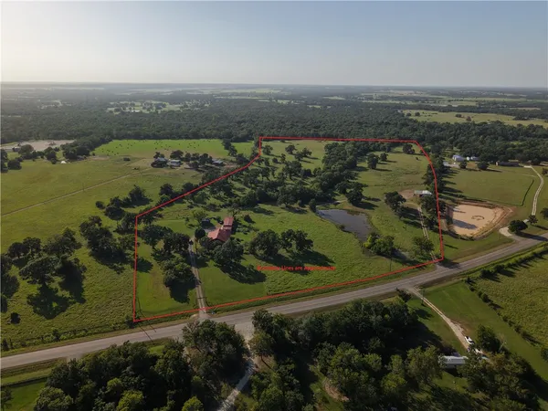 $1,250,000 | 16403-16515 Macey Road, Hearne, TX 77859