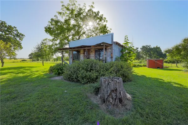 $1,250,000 | 16403-16515 Macey Road, Hearne, TX 77859