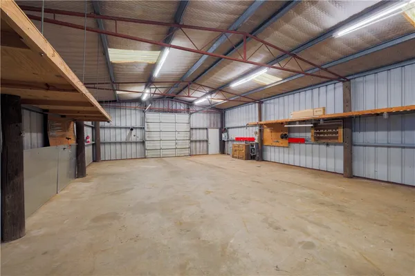 $1,250,000 | 16403-16515 Macey Road, Hearne, TX 77859