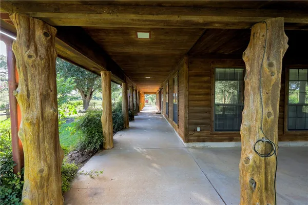 $1,250,000 | 16403-16515 Macey Road, Hearne, TX 77859