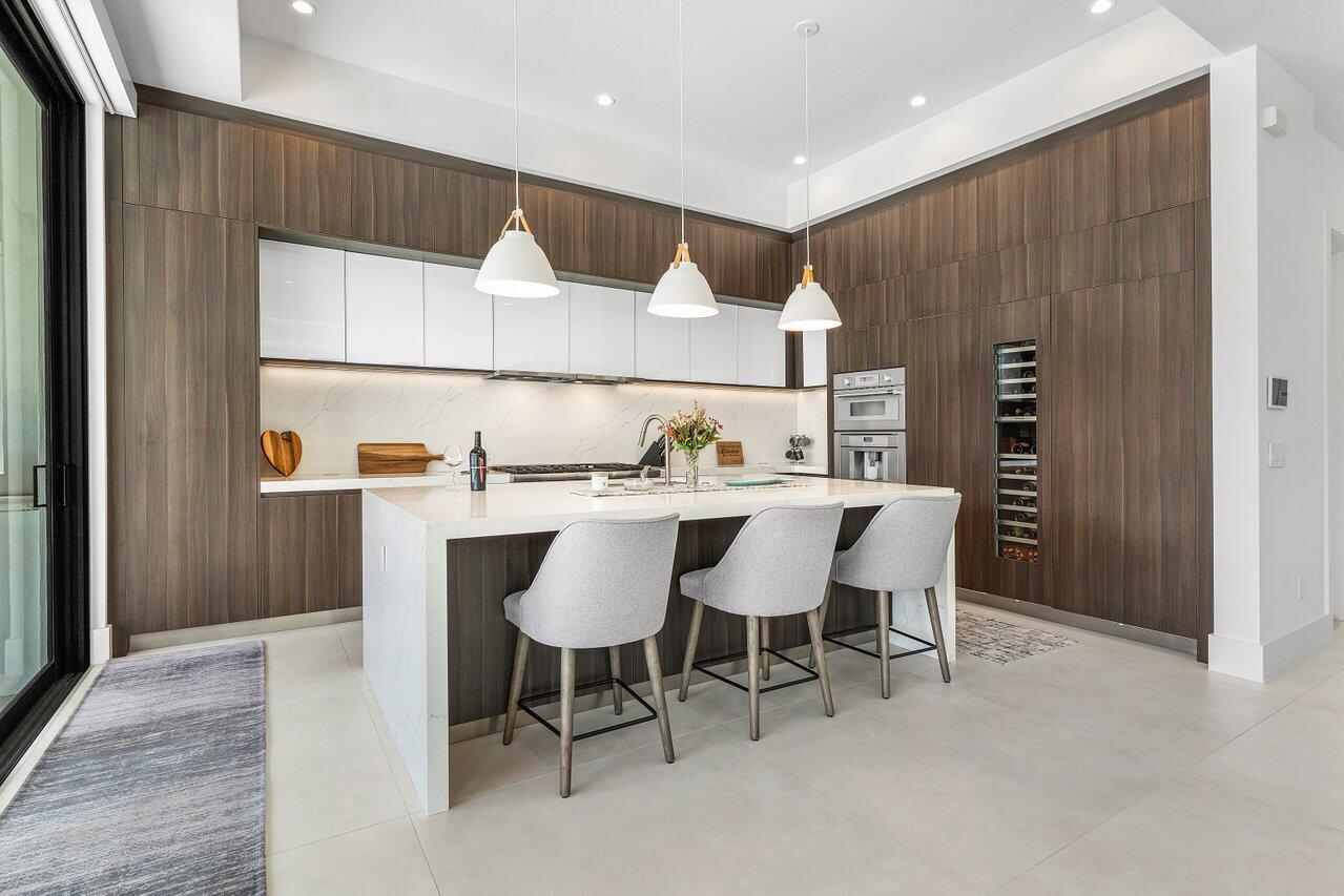 680 Marine Drive Boca Raton, FL 33431 - Photo 8 of 42 013-680MarineDrive-BocaRaton-FL-33431-SM